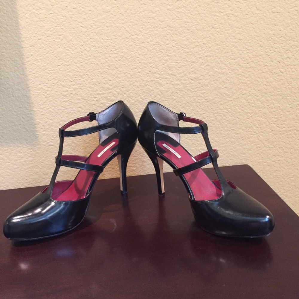 Gorgeous Strappy Leather 👠😎👠